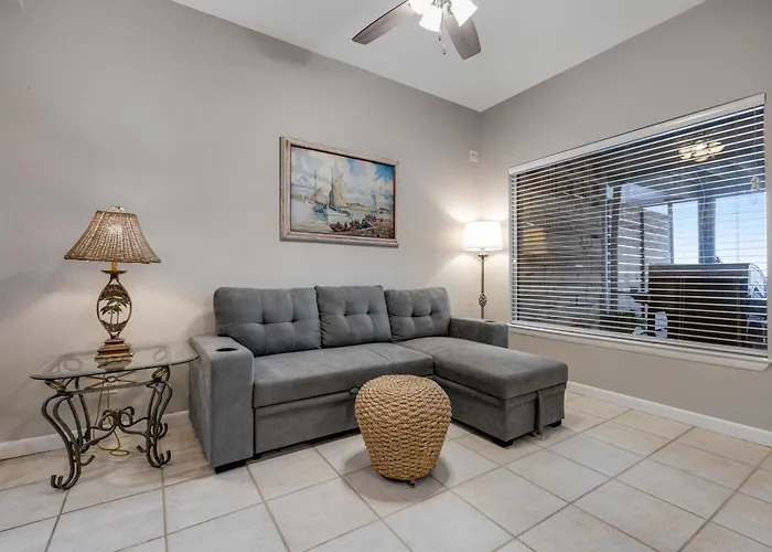 Dolphin Run At Green Reef Townhomes